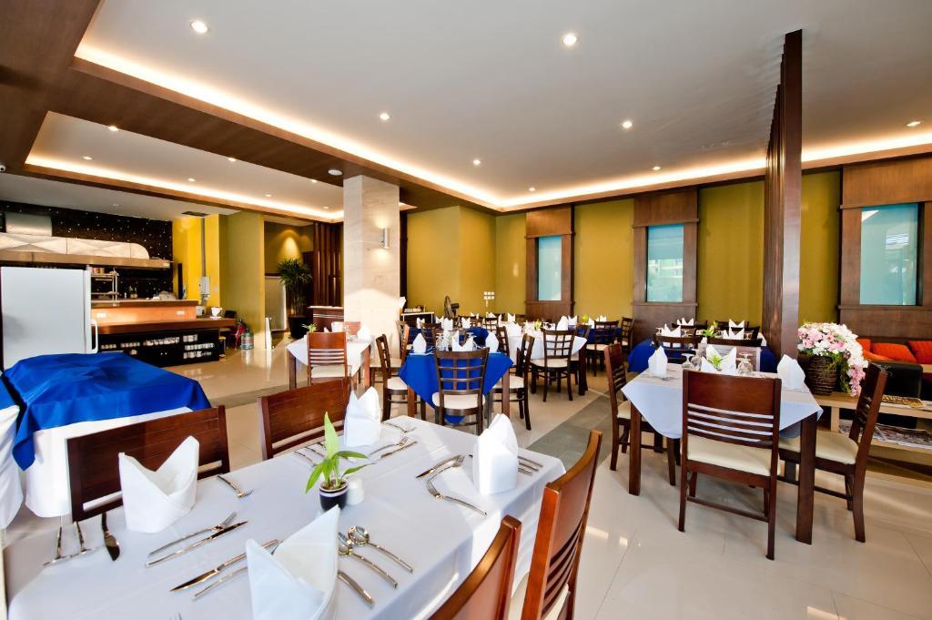 Hotel Blue Sky Patong Exterior foto