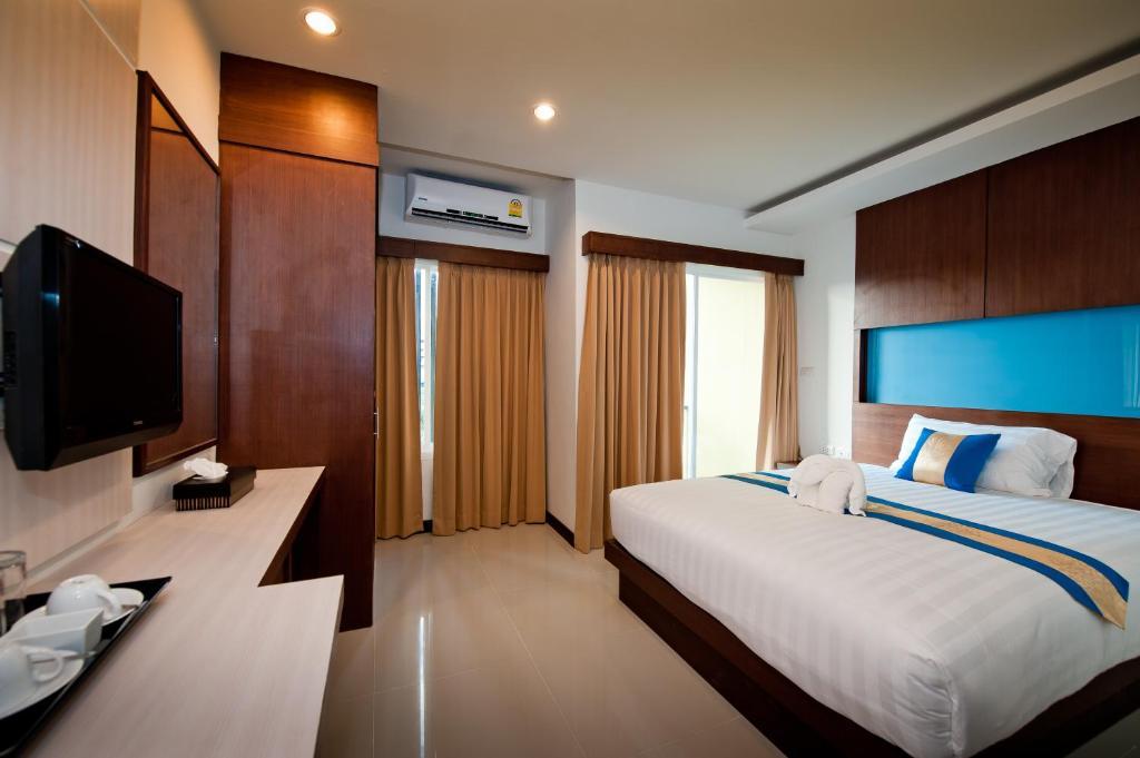 Hotel Blue Sky Patong Zimmer foto