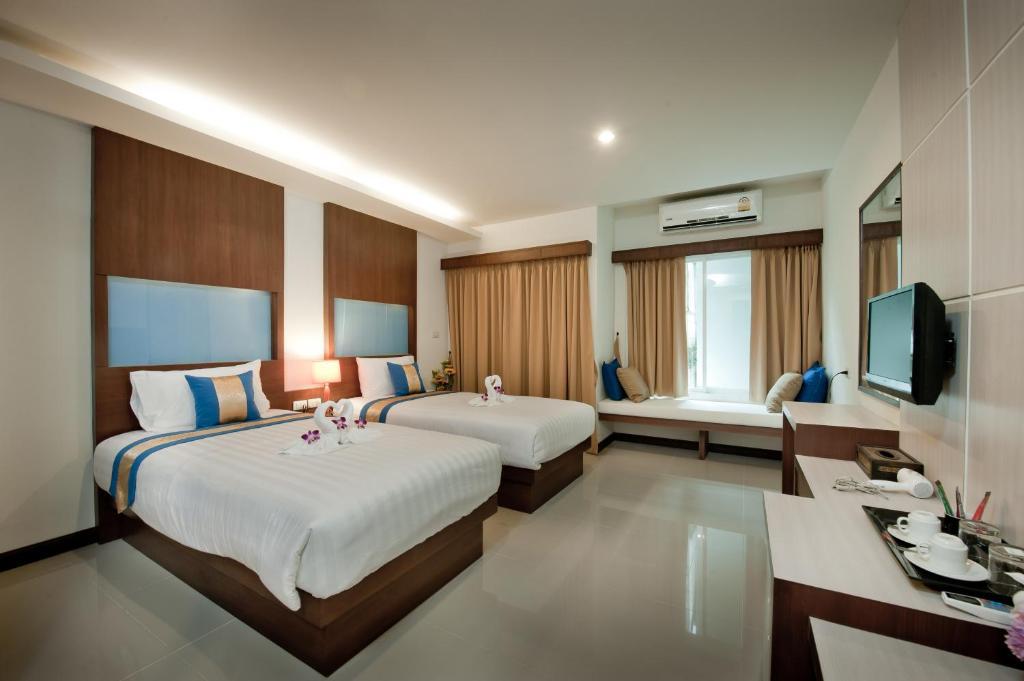 Hotel Blue Sky Patong Zimmer foto