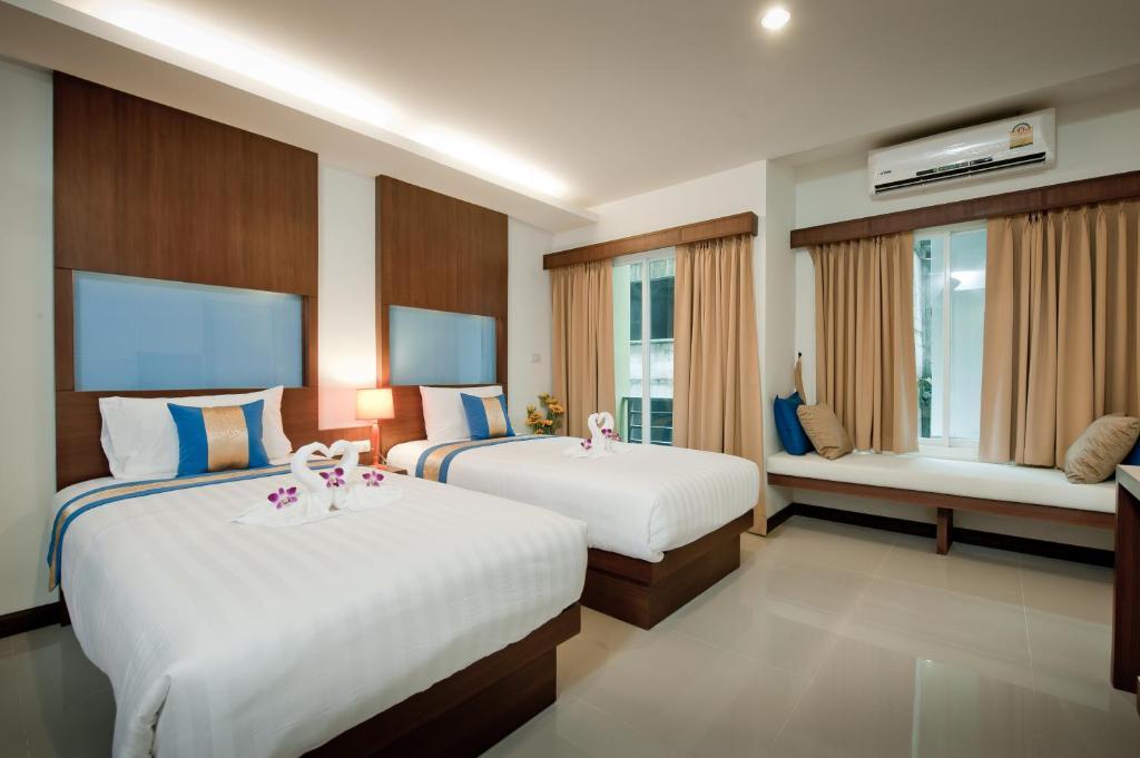 Hotel Blue Sky Patong Zimmer foto