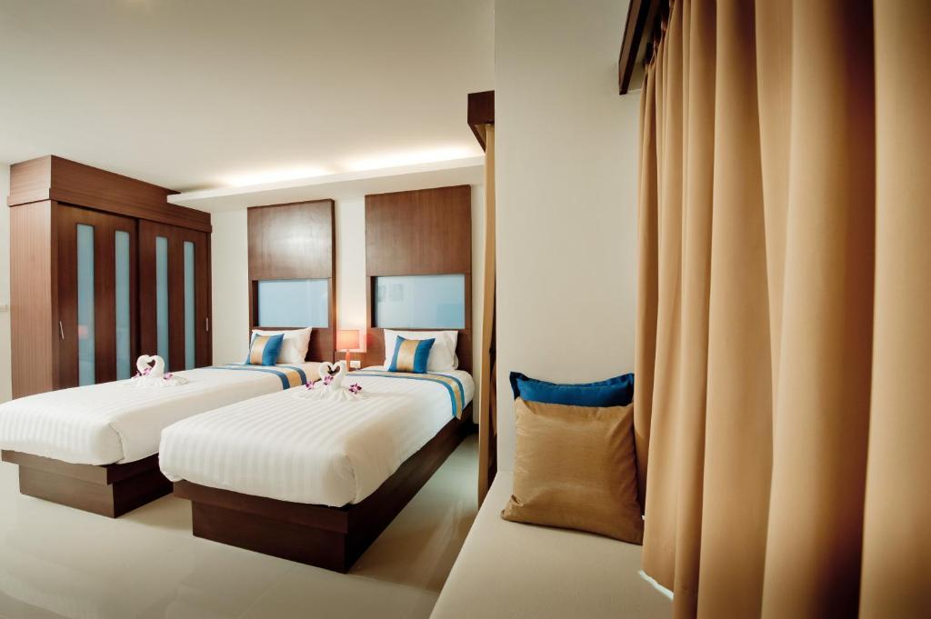 Hotel Blue Sky Patong Zimmer foto