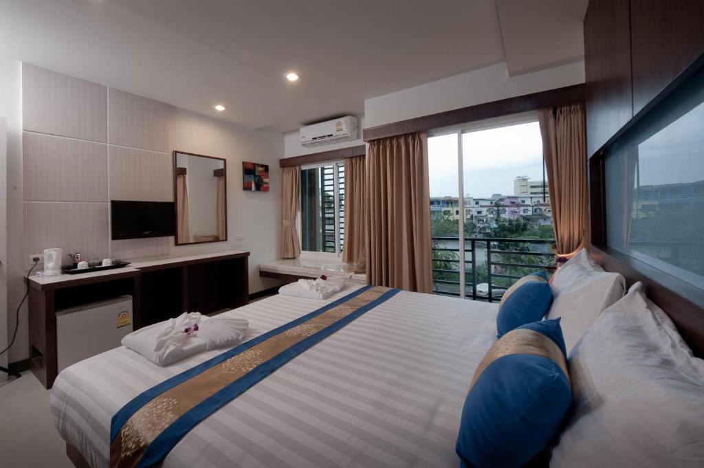 Hotel Blue Sky Patong Zimmer foto