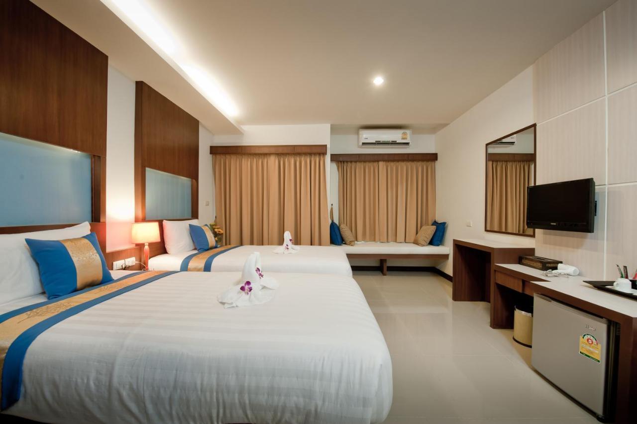 Hotel Blue Sky Patong Zimmer foto